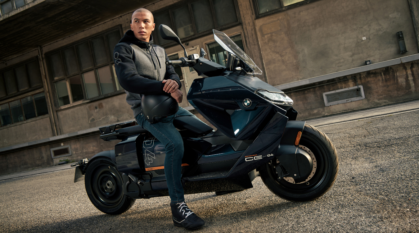Enjoy the city on two wheels with the Urban Mobility universe - Bering